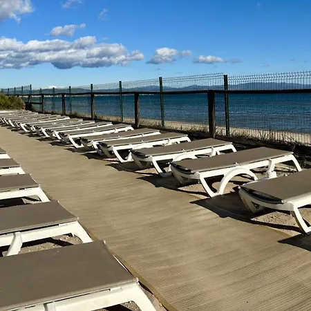La Badine Clim Balneo Piscine 公寓式酒店