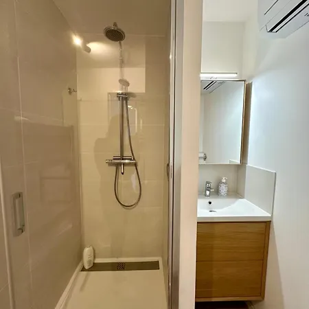 La Badine Clim Balneo Piscine 耶尔