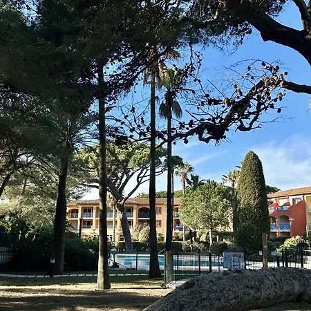 Aparthotel La Badine Clim Balneo Piscine *